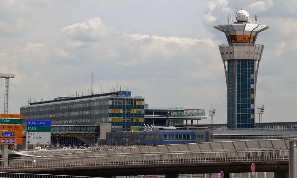 Παρίσι: Σοκ - Εκκενώθηκε αεροπλάνο λόγω απειλής για βόμβα